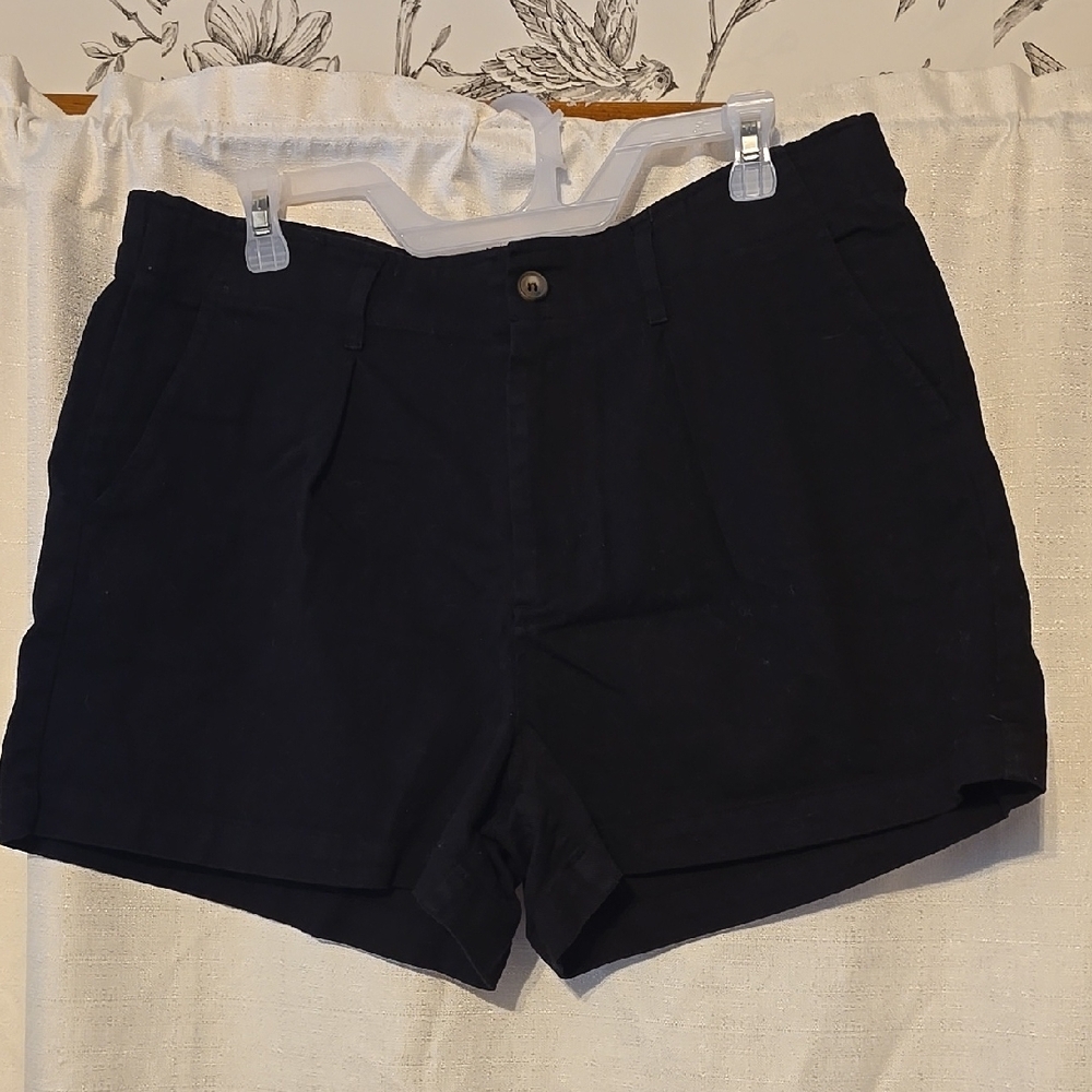 Women's Black Shorts Pleated Business Casual Office Boho Size L NWT - Picture 4 of 7